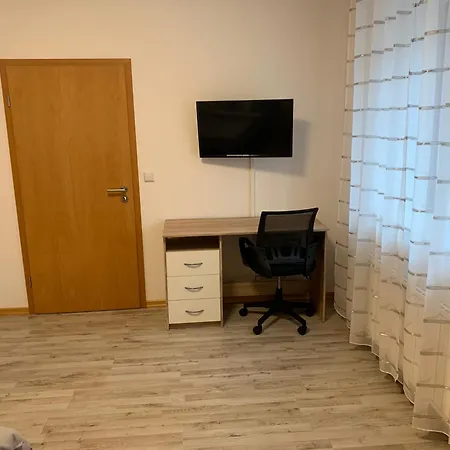 Monteurhaus, Monteurzimmer, Apartament Löhnberg